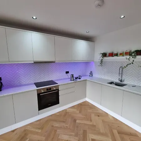 Bright Spacious Apartment In The Park London Exterior photo